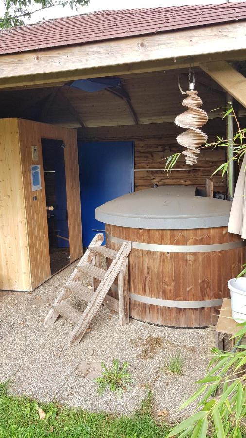Logeerruimte In Gerenoveerde Boerderij In Wachtum Apartment Екстериор снимка